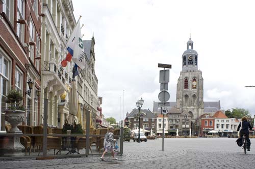 Bergen op Zoom - Grote Markt  border=