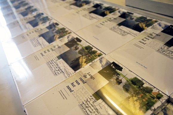 Langs de rand van het zand, presentatie 0001